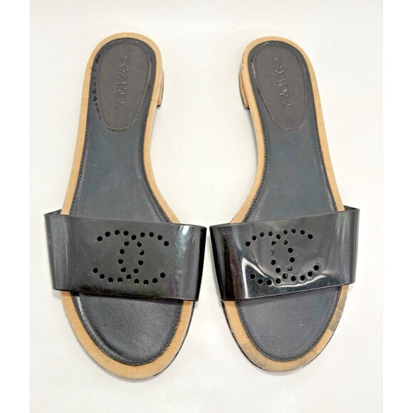 Chanel Black Rubber Slide Sandals w/ Laser Cut CC Logo Vintage Y2K Sz EU 38.5C - Picture 1 of 11